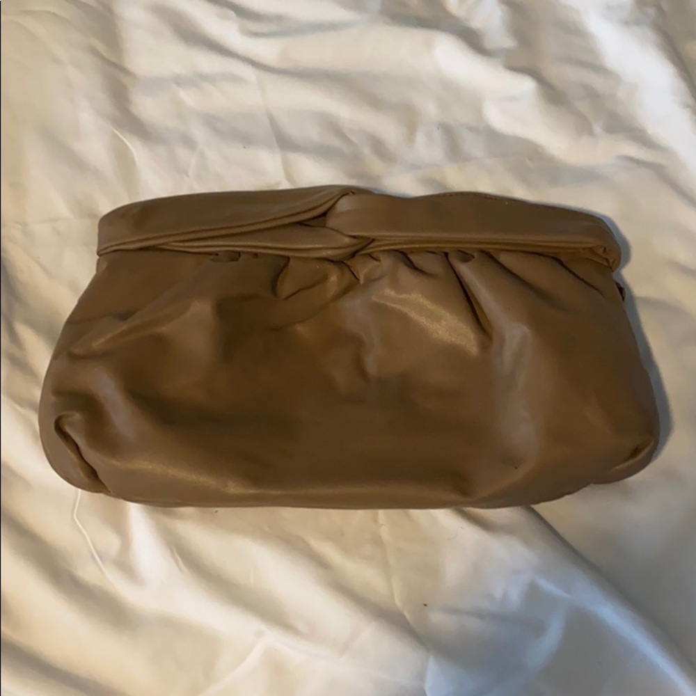 CUTE knotted vintage clutch